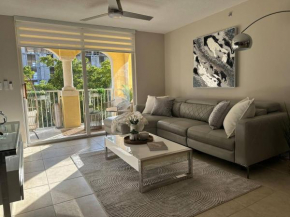 Urban Luxe Aventura 22 Retreat